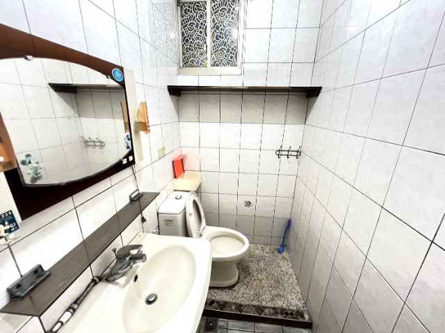 B014-民安碧瑤華廈住辦一樓,新北市新莊區民安西路