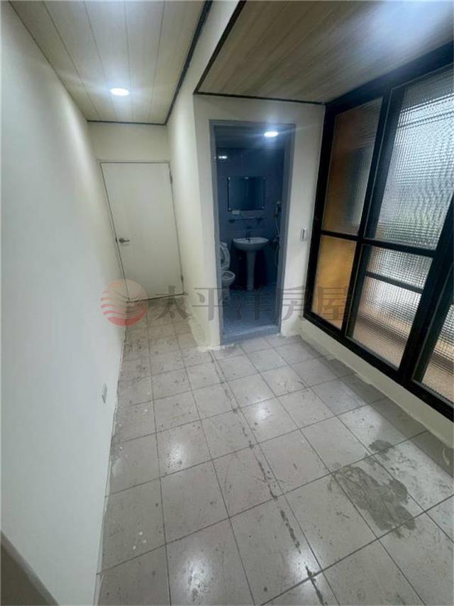 A05萬坪公園頂加,新北市新莊區中港路