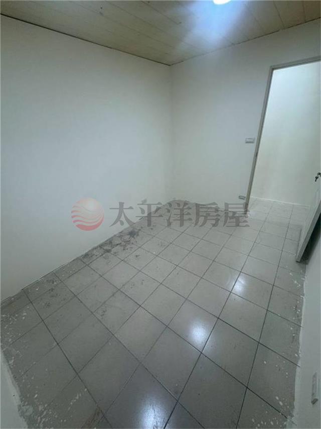 A05萬坪公園頂加,新北市新莊區中港路