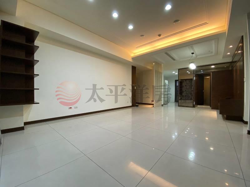 B108文學苑三房雙車位,新北市新莊區榮華路一段