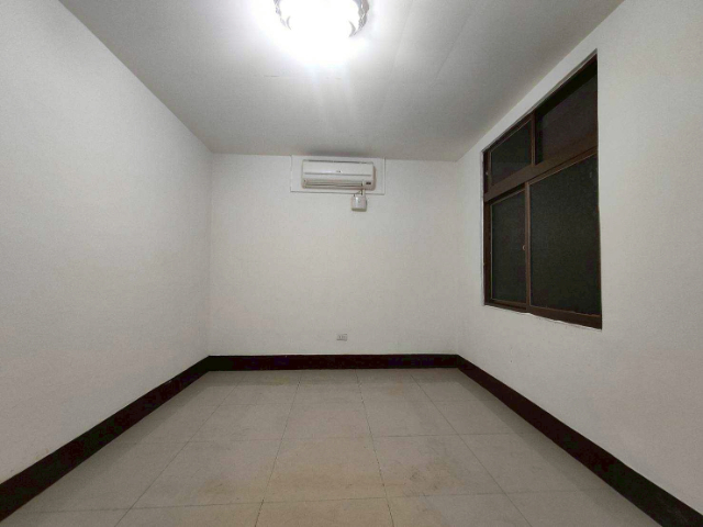 A030-新莊國小寧靜公寓2樓,新北市新莊區中港路