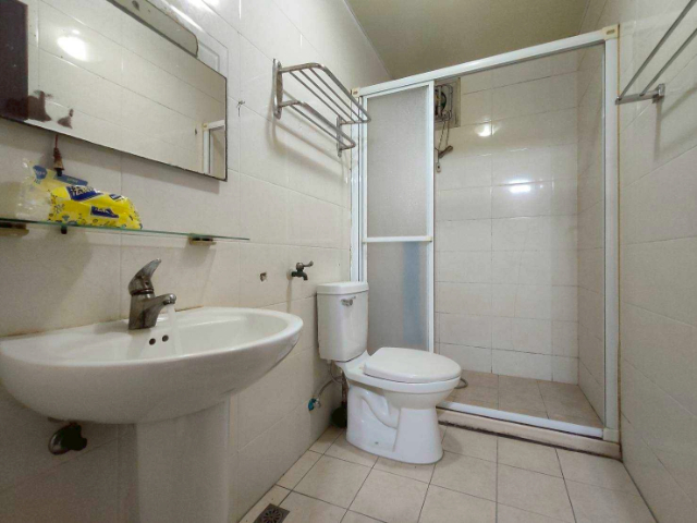 A030-新莊國小寧靜公寓2樓,新北市新莊區中港路