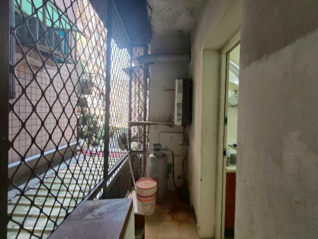 A030-新莊國小寧靜公寓2樓,新北市新莊區中港路