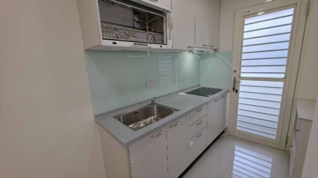 E156-蘆洲佳瑪商圈全新免整理兩房兩衛,新北市蘆洲區和平路