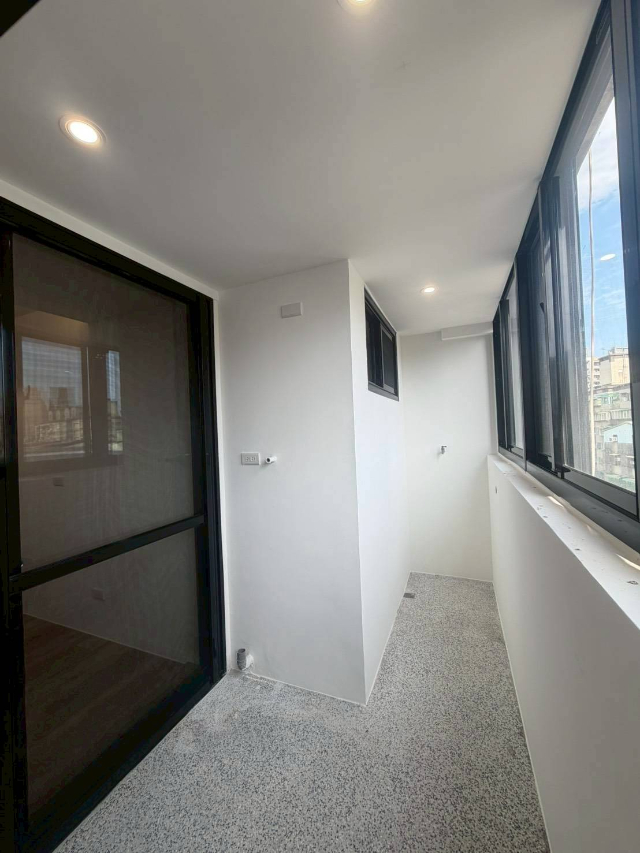 E134-民族商圈裝潢電梯頂佳,新北市蘆洲區民族路