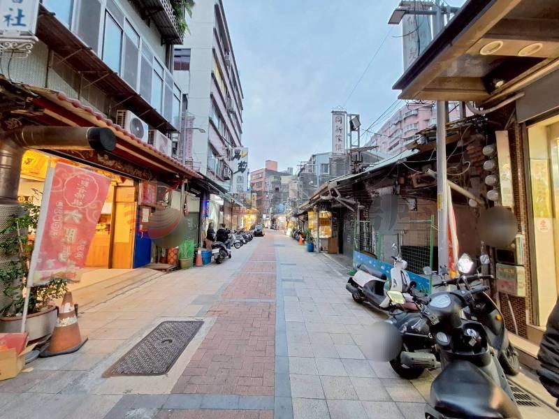 D006-買地送厝超值透天專案,新北市新莊區榮和段