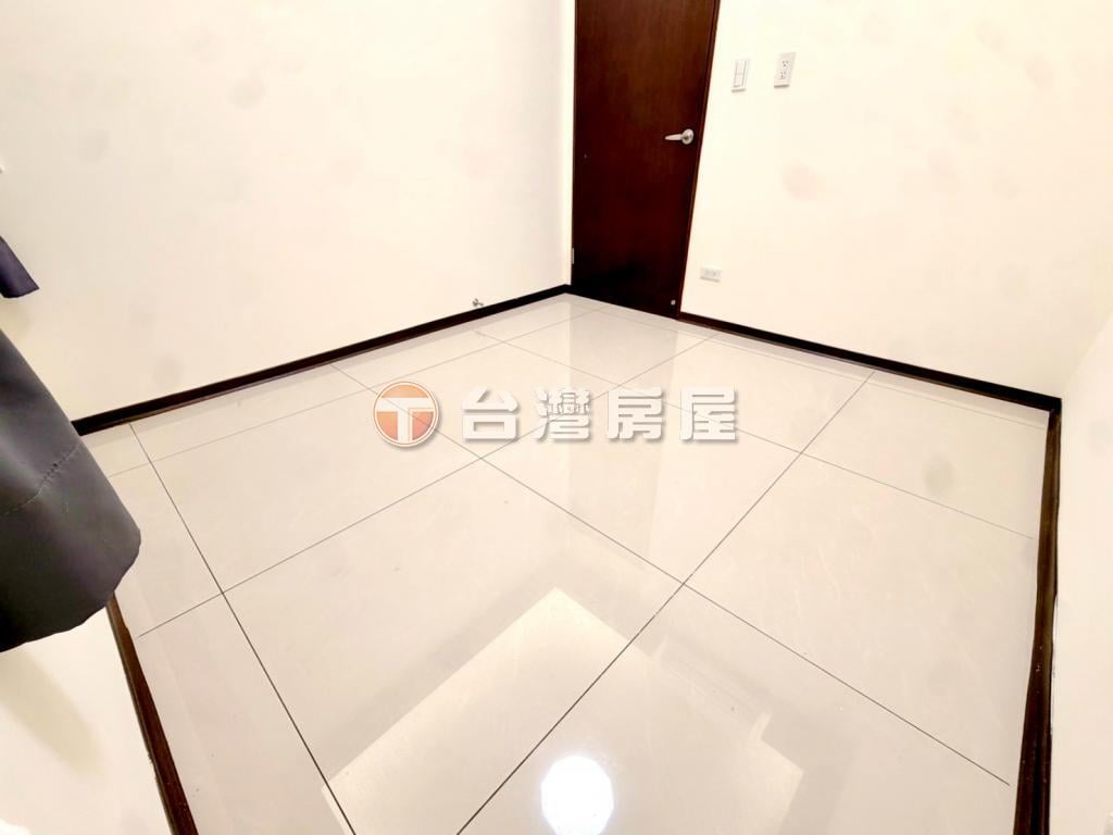 B26二重先嗇宮站三房車,新北市三重區光復路二段