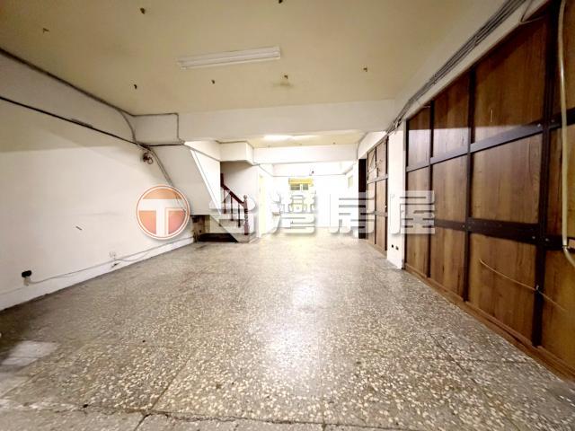 C27新莊精緻邊間三角窗店面,新北市新莊區後港一路