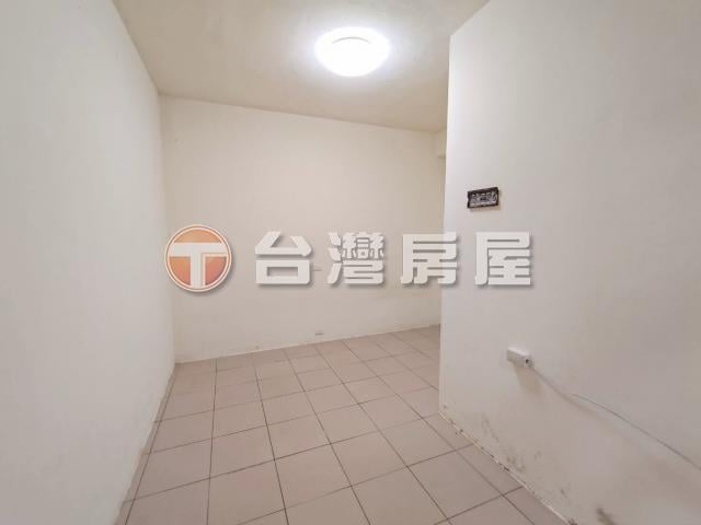 A06新泰路稀有邊間,新北市新莊區新泰路